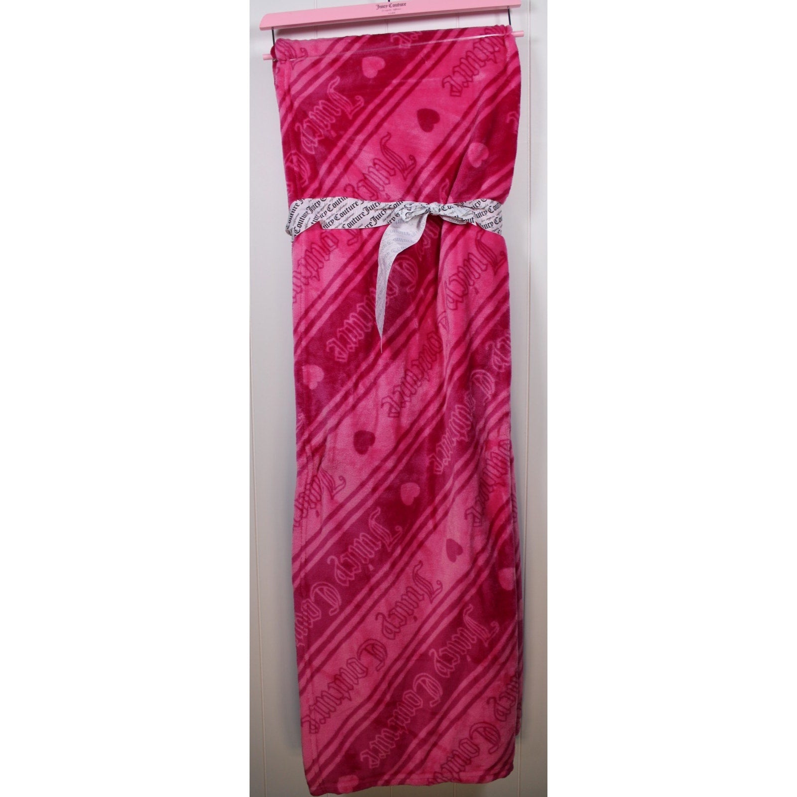 Juicy Couture 60" x 90" Pink Plush Throw Blanket Cozy Chic, Twin