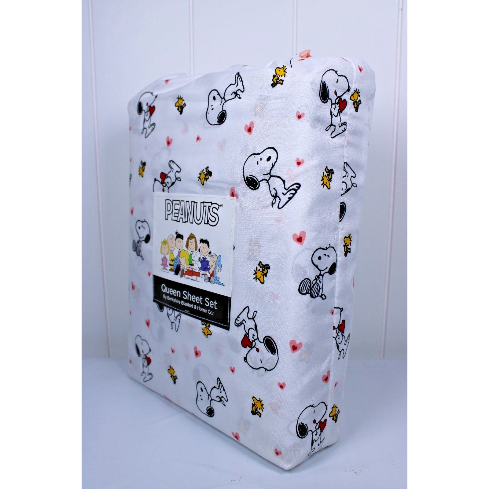Peanuts Snoopy Queen 4pc Sheet Set By Berkshire Heart Valentines Woodstock NEW