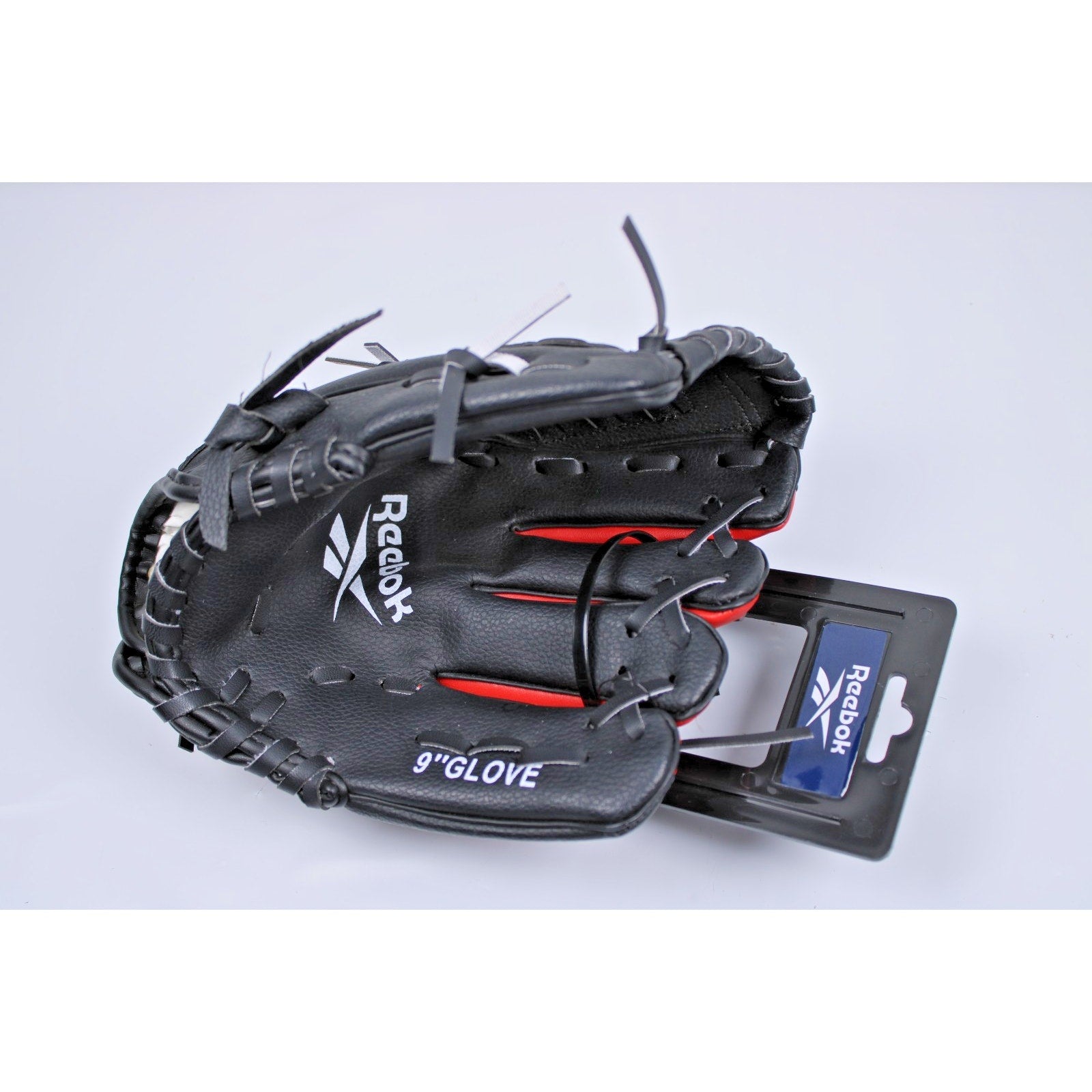 Reebok Utility Baseball Glove-Right Hand Throw Child Unisex 9”