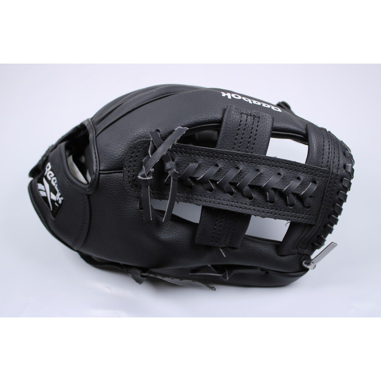 Reebok Utility Baseball Glove-Right Hand Throw 10 Years-Up Unisex 12”
