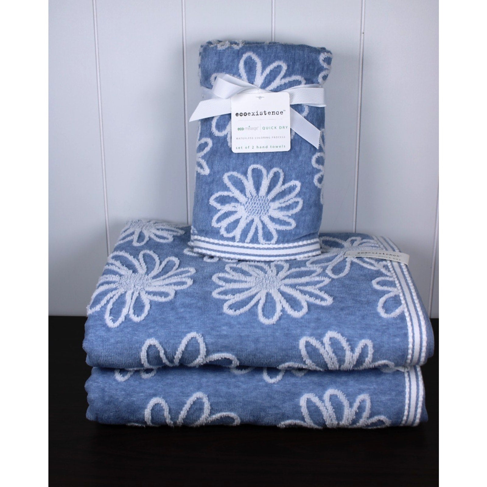 Blue Daisy 4pc. Towel Set - 2 Hand 2 Bath, Ecoexistence-Reversible Quick Dry