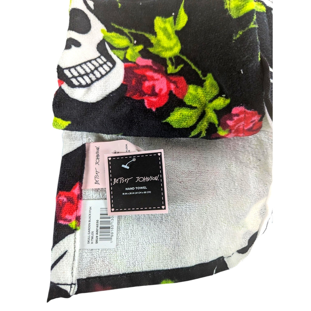 Betsey Johnson 3 Piece Towel Set Skulls & Roses Black Red 1 Bath & 2 Hand Towels