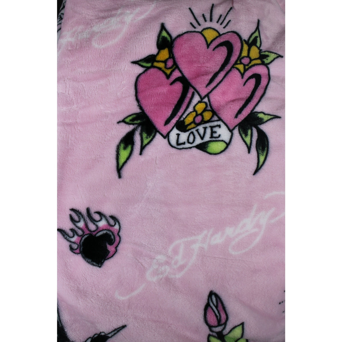 Ed Hardy Plush Throw Blanket ~ PINK Tattoos Hearts, Roses Polyester 60x70 New