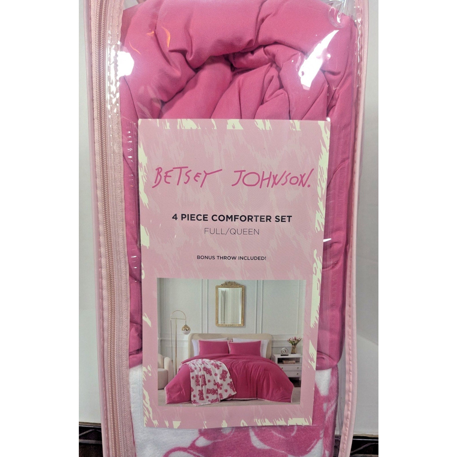 Betsey Johnson - Gummy Bear Full /Queen Comforter Set w/ bonus Throw Blanket