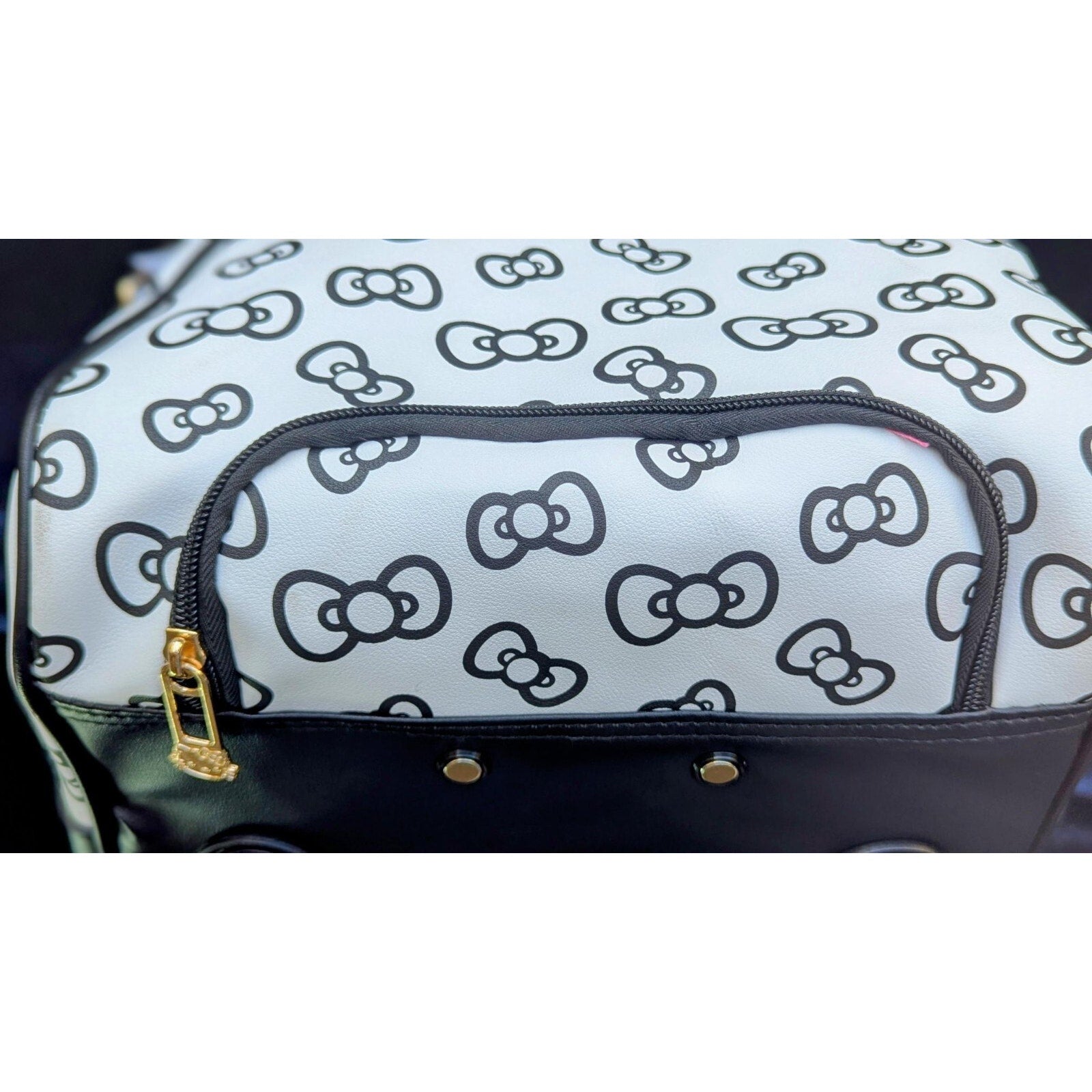 Hello Kitty Carryon Travel/Weekend Bag with Wheels and adjustable handle.