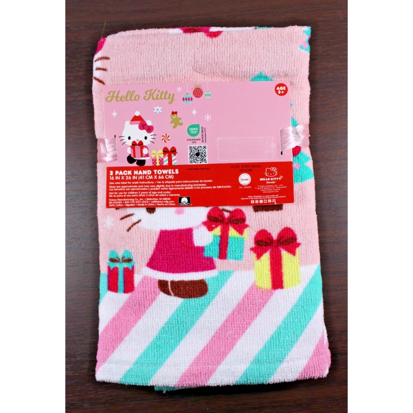 Hello Kitty Christmas Presents Hearts Santa Hat Pink 2 pack Hand Towels