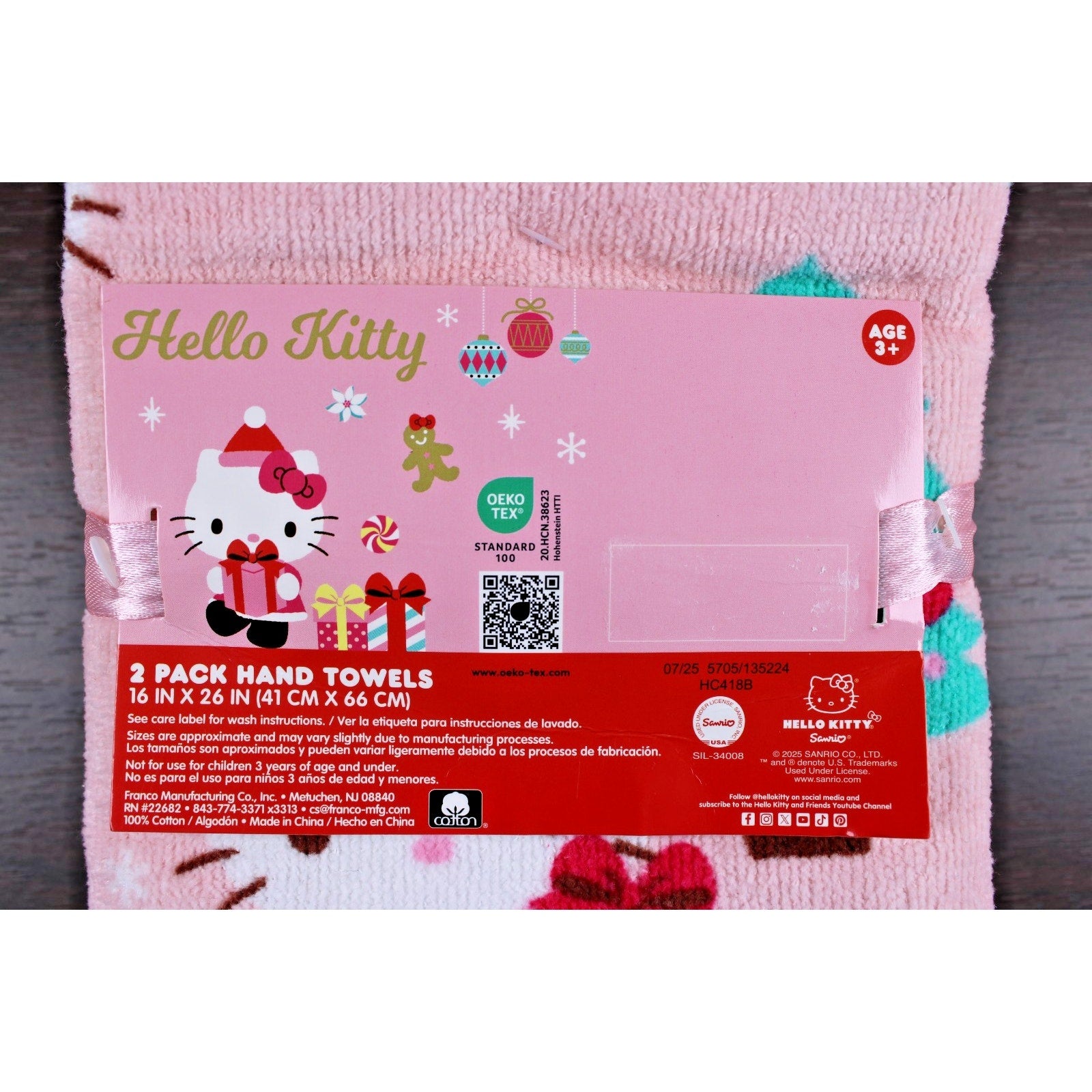 Hello Kitty Christmas Presents Hearts Santa Hat Pink 2 pack Hand Towels