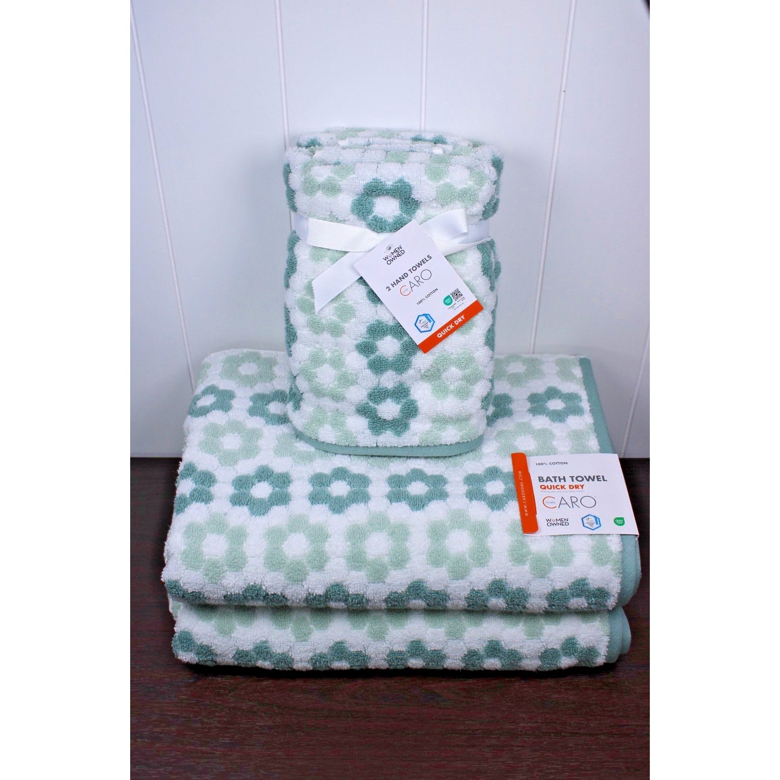 4pc CARO Home (2) Bath (2) Hand Towels Dark Sage, Daisies 100% Cotton, Quick Dry