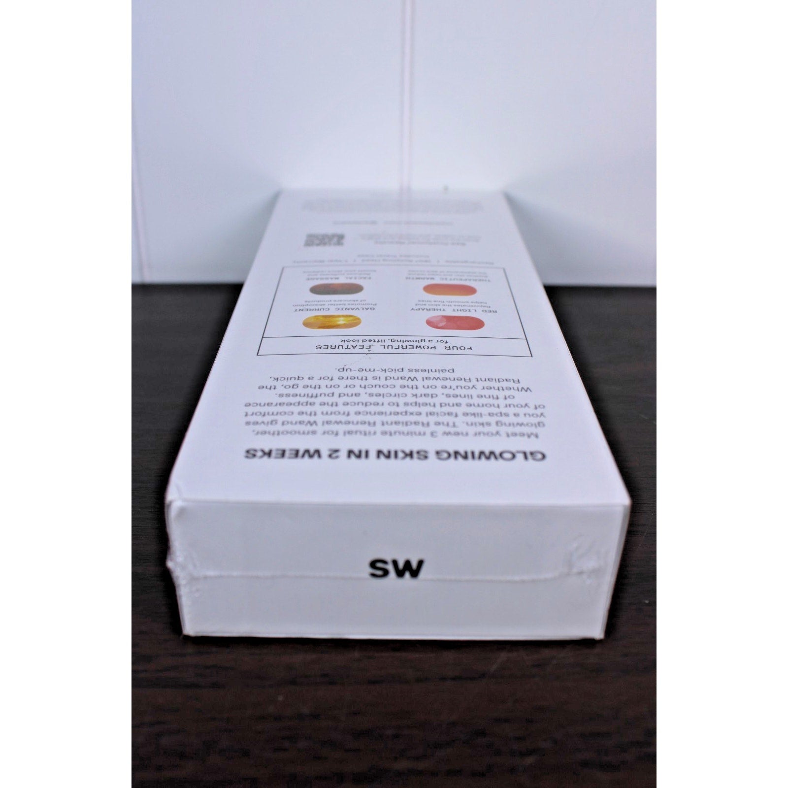 Red Light Therapy Solawave 4-in-1 Radiant Renewal Skincare Wand Massager Ombre