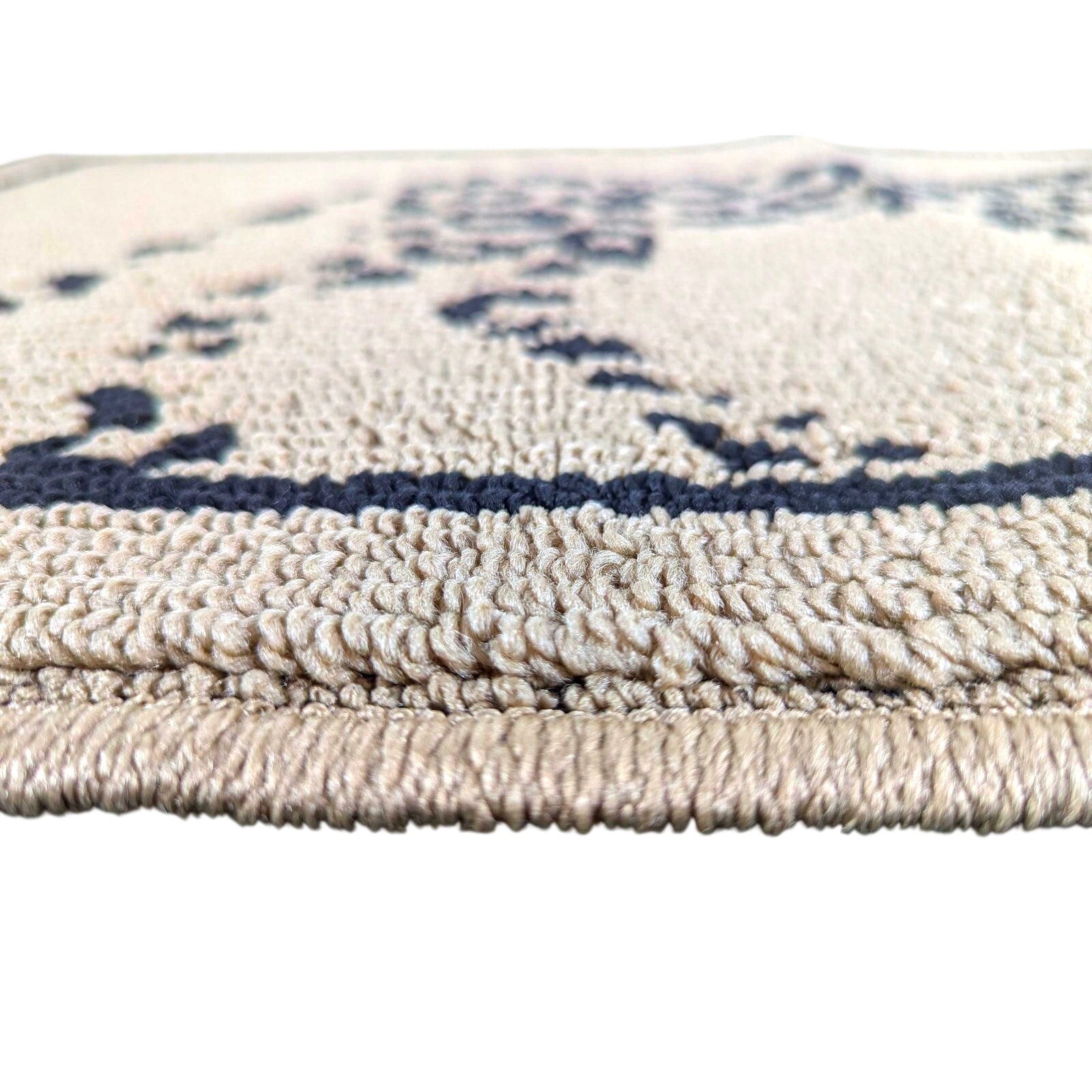 Betsy Johnson Bath Mat Accent Rug Leopard Print 20"x32" Skid & Stain Resistant