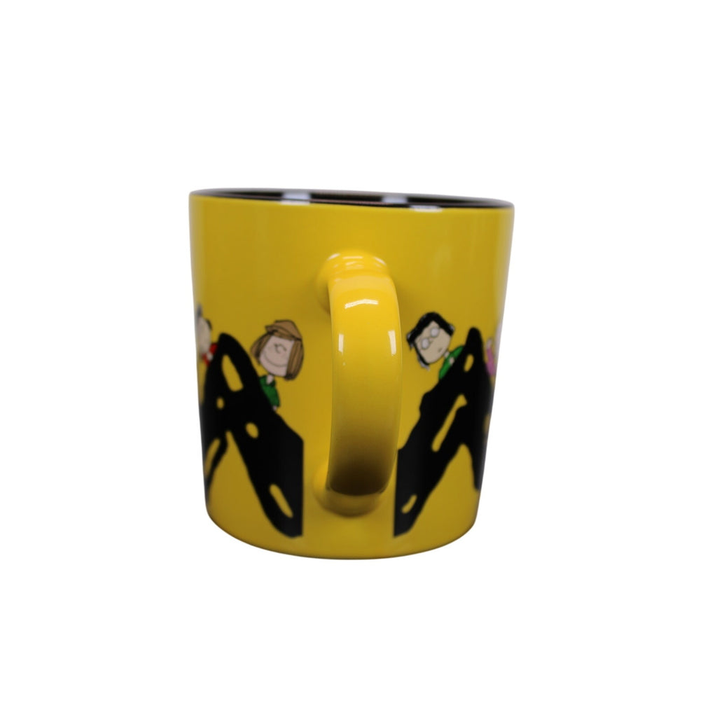 Peanuts Charlie Brown 21oz Mug Zak Designs Yellow Black Ceramic Cup Comic Style