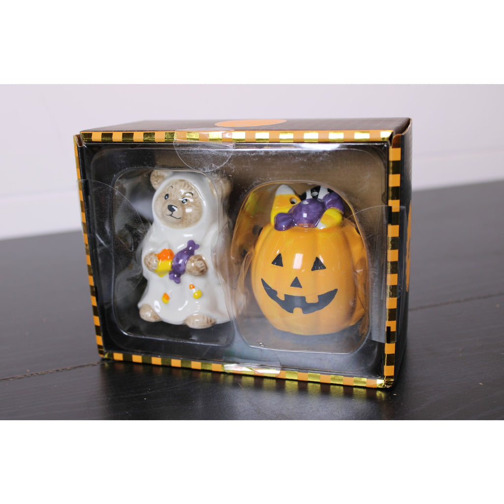 Haunted Halloween Teddy Bear & Jack O' Lantern Salt & Pepper Shakers
