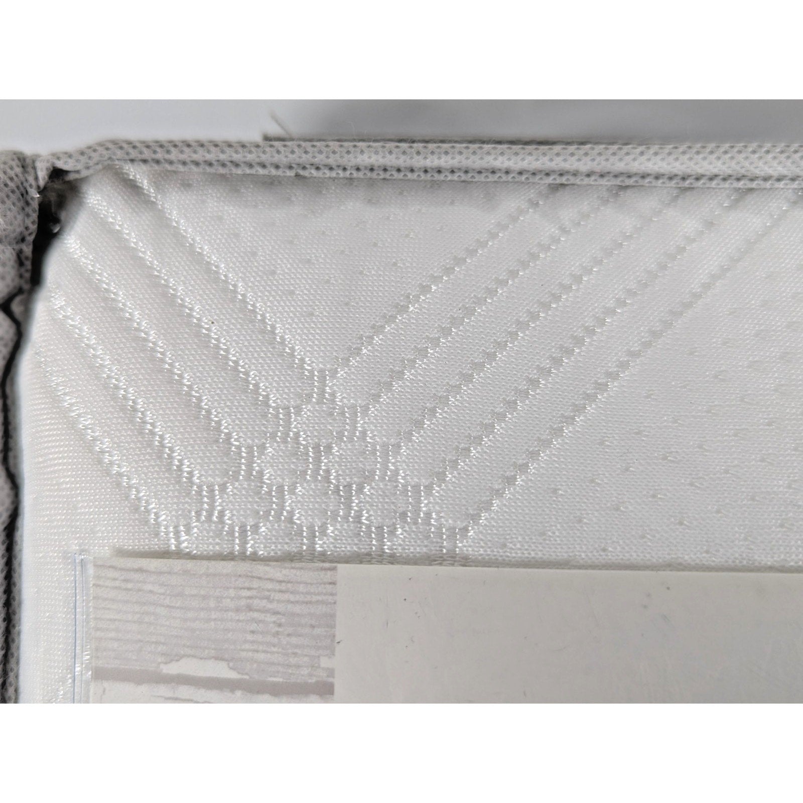 The Farmhouse Rachel Ashwell COOL TOUCH Mattress Protector - Instant Cool, FULL