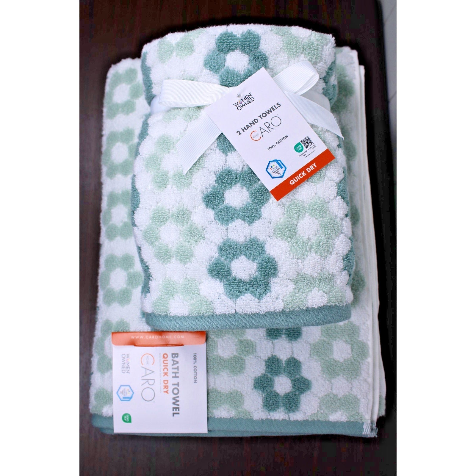 4pc CARO Home (2) Bath (2) Hand Towels Dark Sage, Daisies 100% Cotton, Quick Dry
