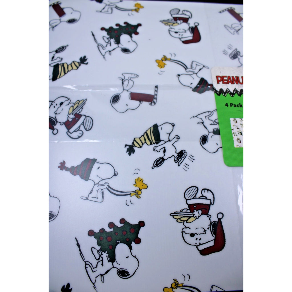 Peanuts Holiday 4-Pack Placemats Snoopy, Woodstock Christmas