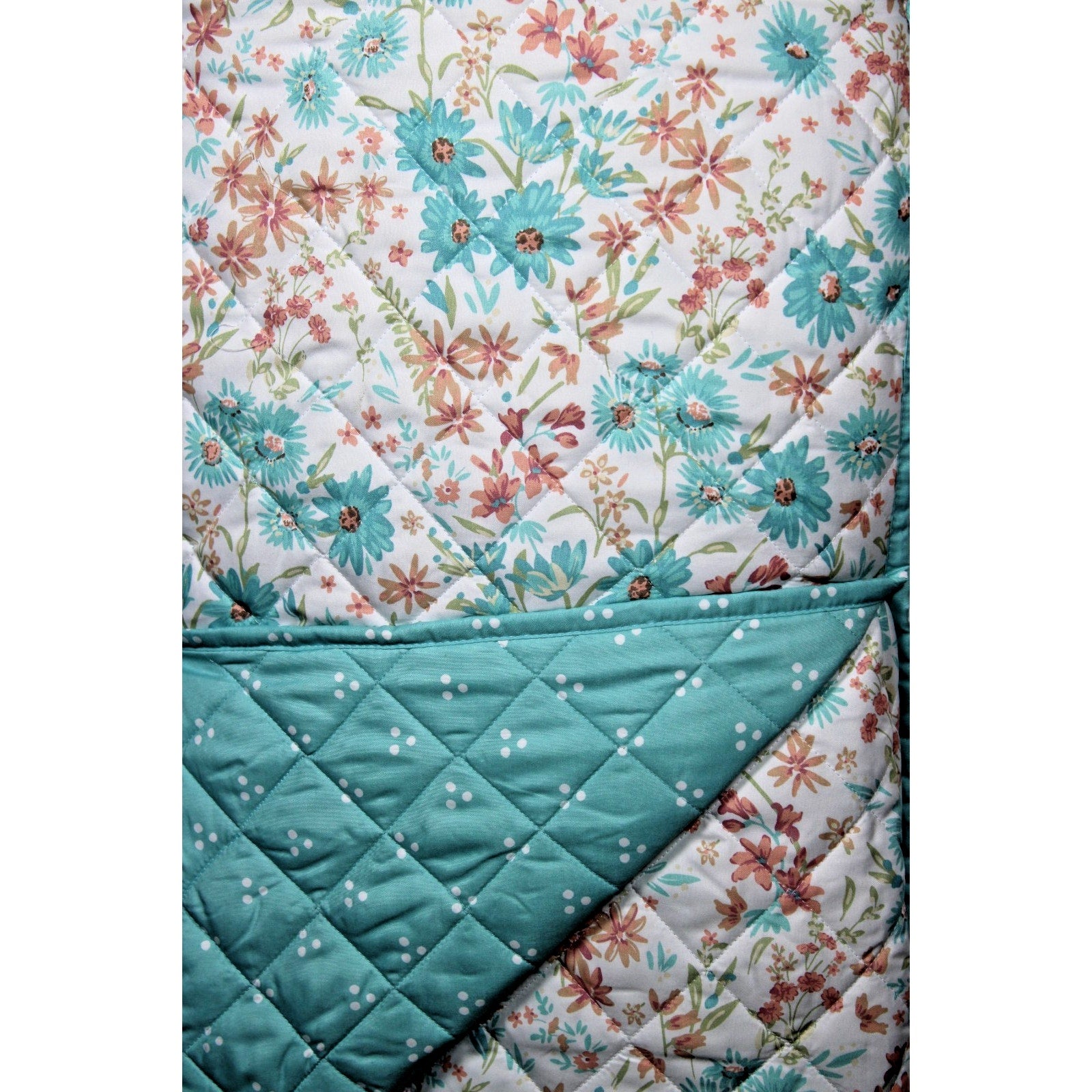 Martha Stewart Queen Quilt Set – 3-Piece Floral Bedding -Soft Quilt & 2 Shams