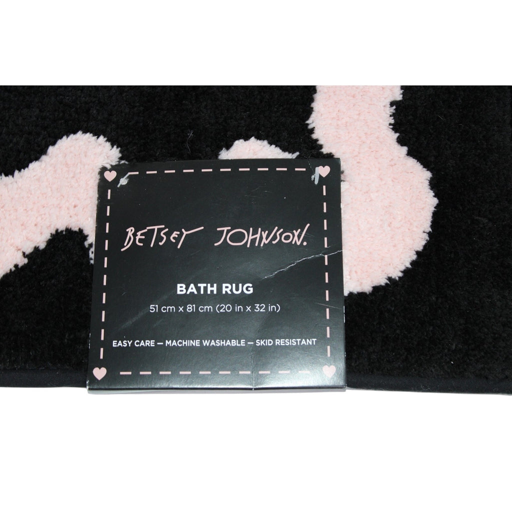Betsey Johnson Pink wavy line Black Bath Rug 20 x 32 NEW