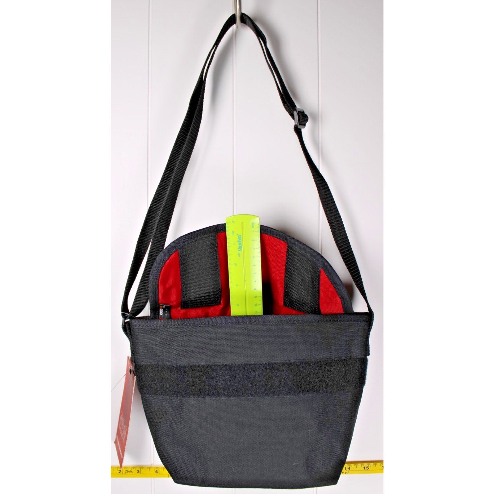 Manhattan Portage Messenger Bag Hook-and-Loop Closure Zip Pocket BLACK