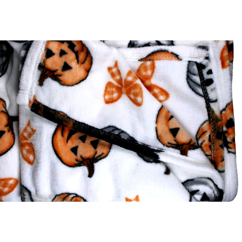 Halloween Collection Oversized Fleece Pumpkins & Bows Throw - 60"x70"