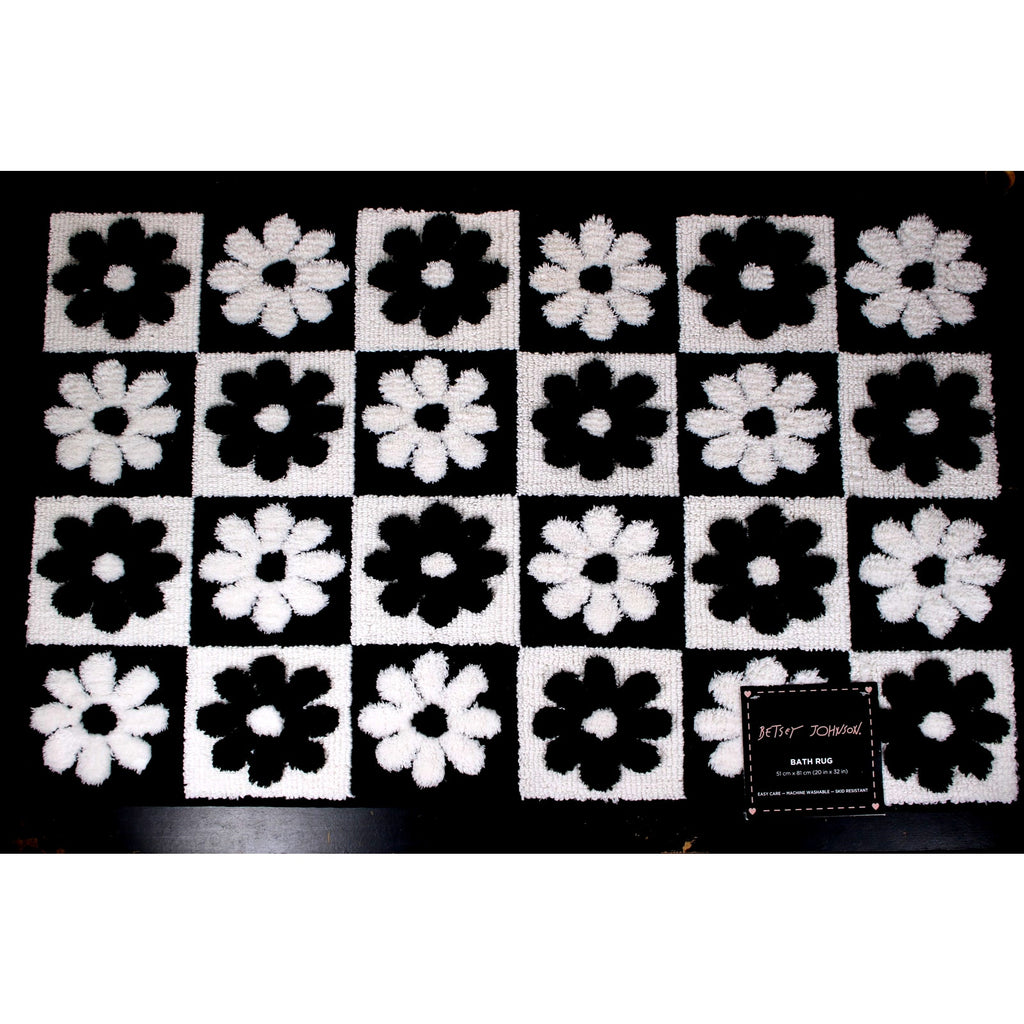 BETSEY JOHNSON, BLACK & WHITE DAISY CHECKER DESIGN BATH RUG - 20"X32"
