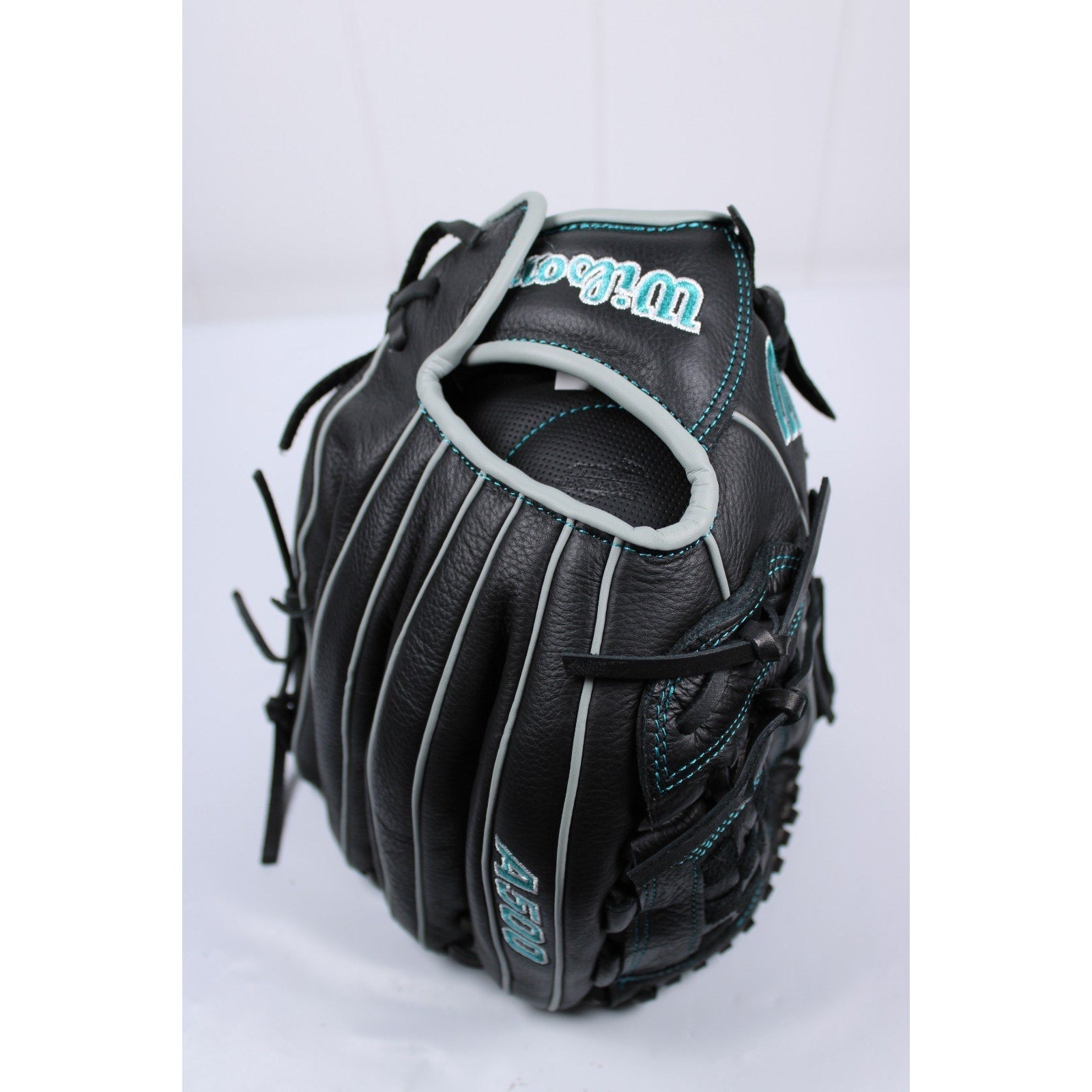Wilson A500 Left Handed Throw 12” Baseball Glove