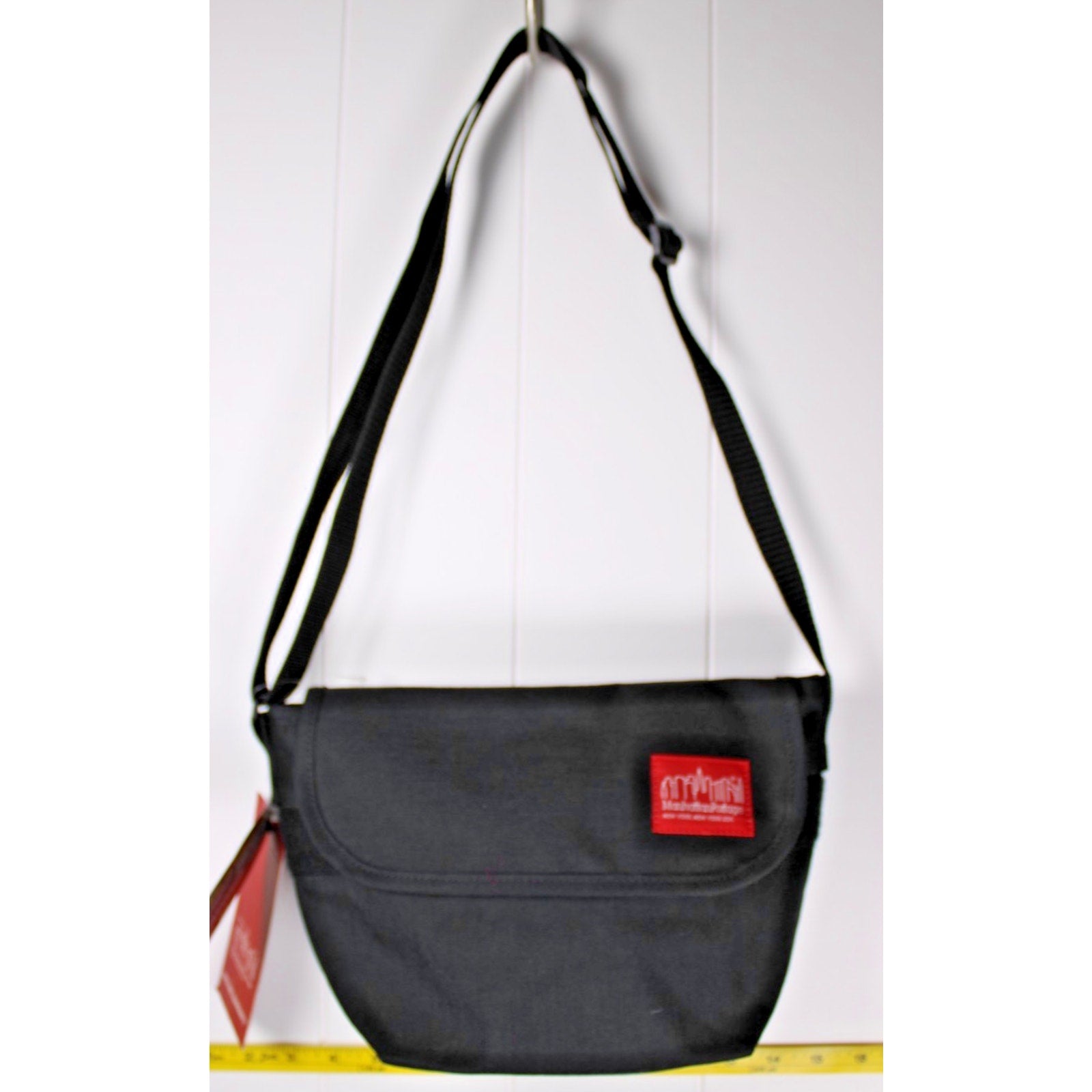 Manhattan Portage Messenger Bag Hook-and-Loop Closure Zip Pocket BLACK