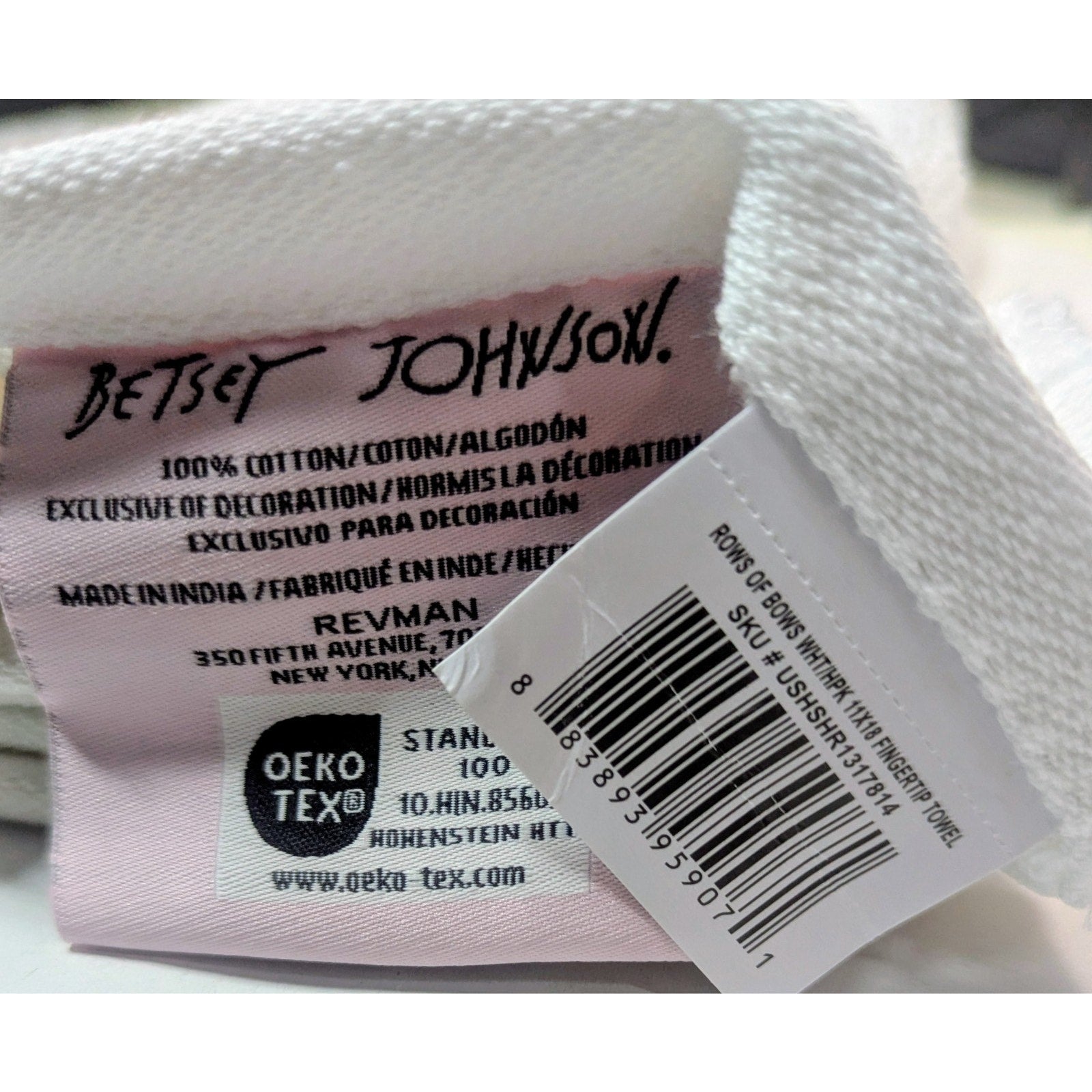 Betsey Johnson 2 Pk Fingertip Towels 11"x18" Pink Bows on White 100% Cotton