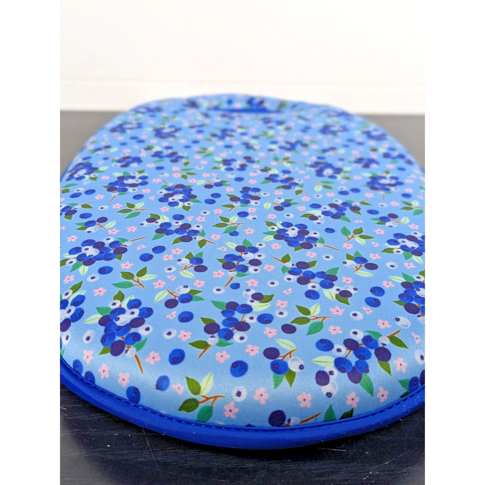 RACHEL ASHWELL GARDEN KNEELER PAD, Blueberries, Flowers