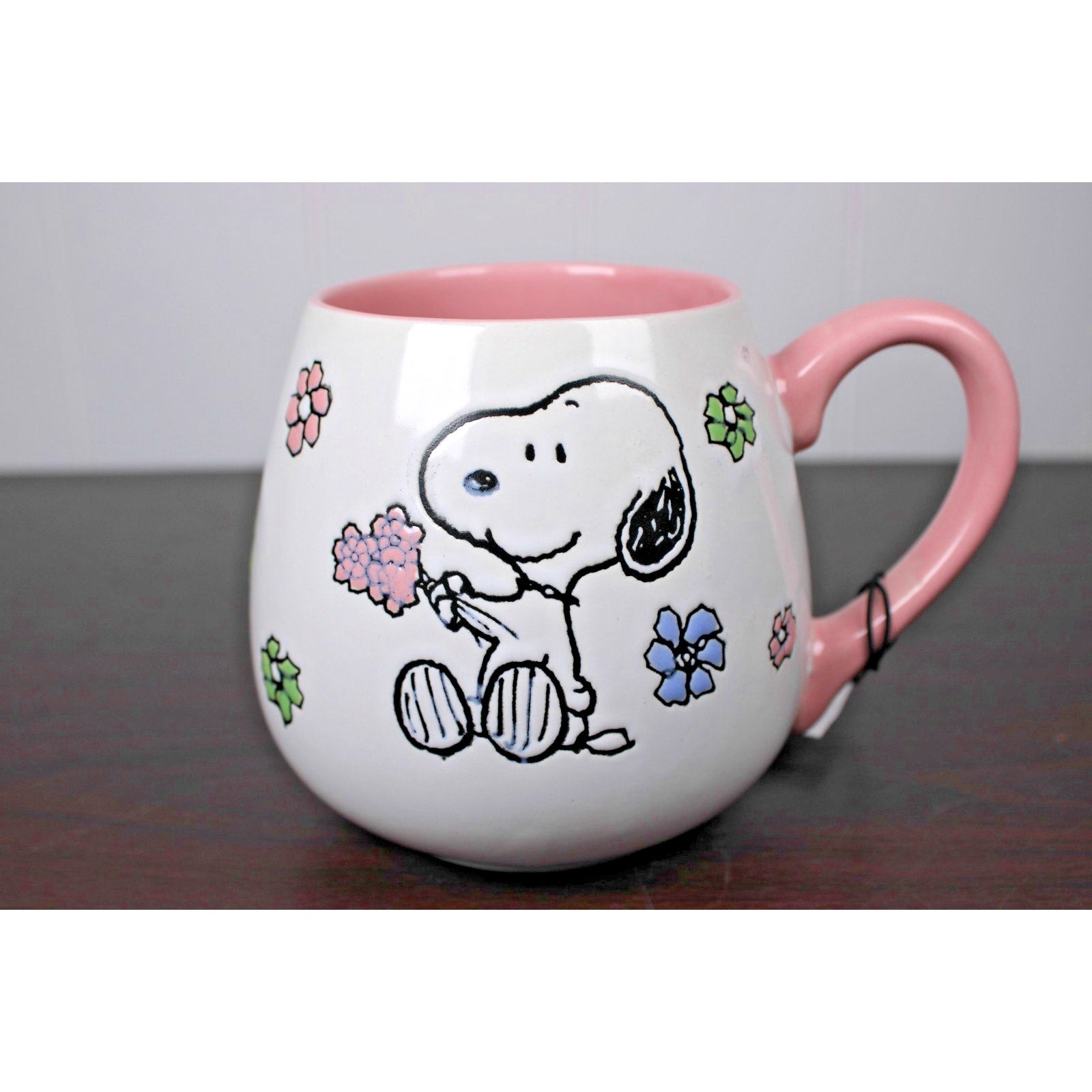 PEANUTS Snoopy FLOWERS Gibson Homeware 20oz Coffee Mug, Hot or Cold