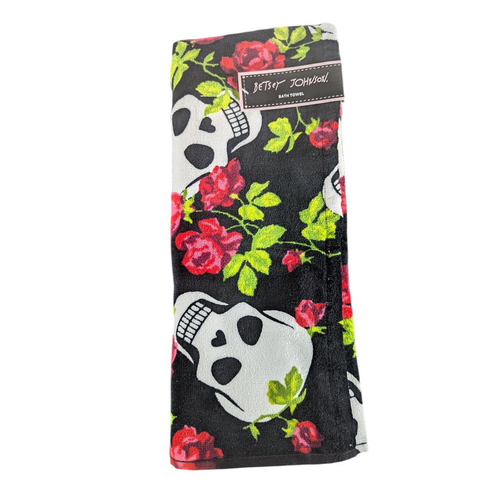 Betsey Johnson 3 Piece Towel Set Skulls & Roses Black Red 1 Bath & 2 Hand Towels