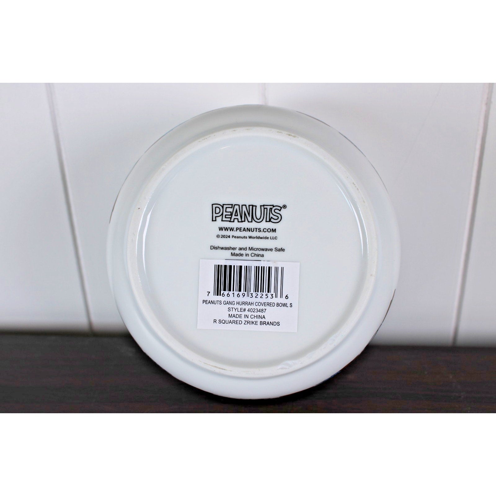 Peanuts Snoopy Gang Pressure Vent Lid Food Storage Container Bowl Ceramic 5" NEW