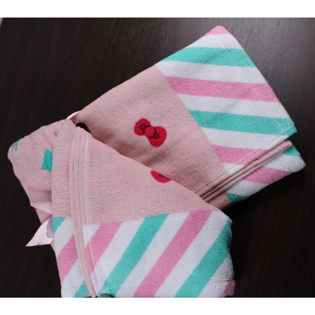 Hello Kitty Christmas Presents Hearts Santa Hat Pink 2 pack Hand Towels