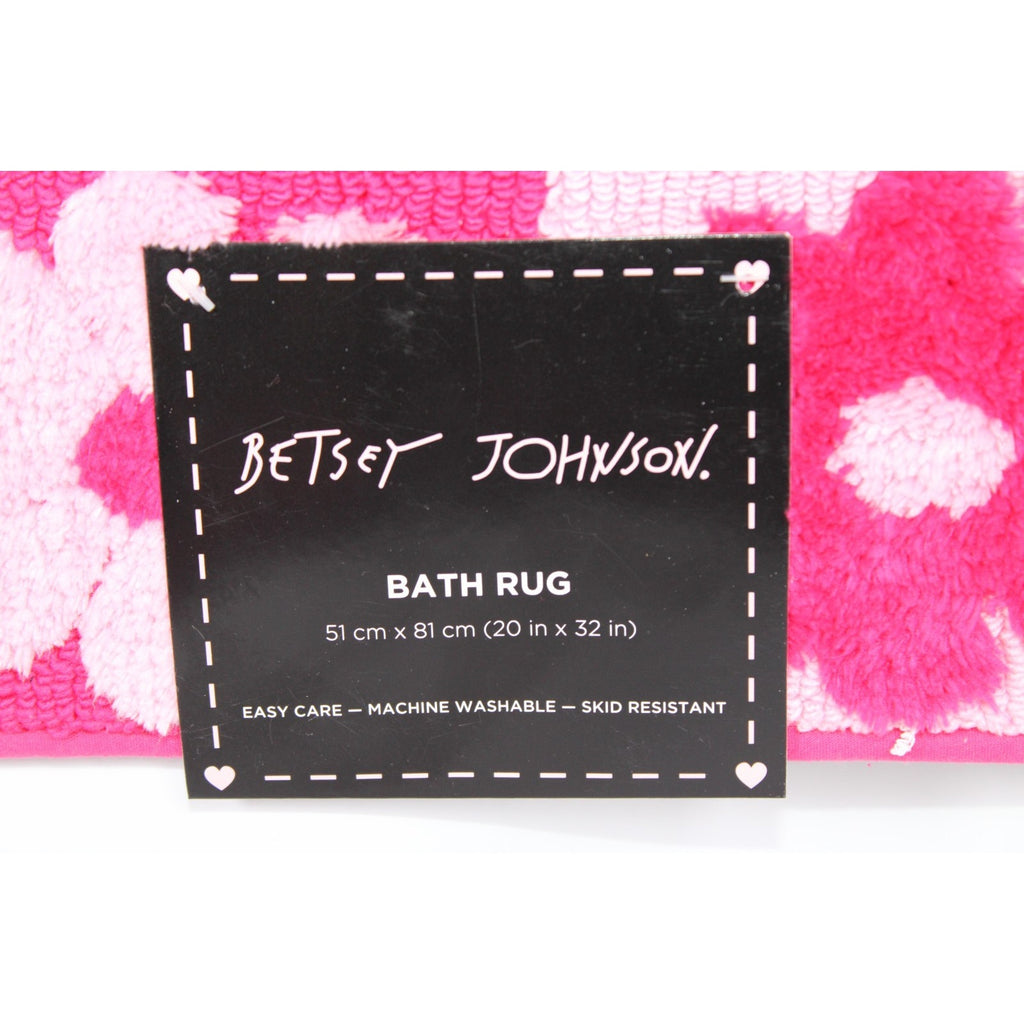 BETSEY JOHNSON PINK, HOT PINK DAISY CHECKER DESIGN BATH RUG - 20"X32"