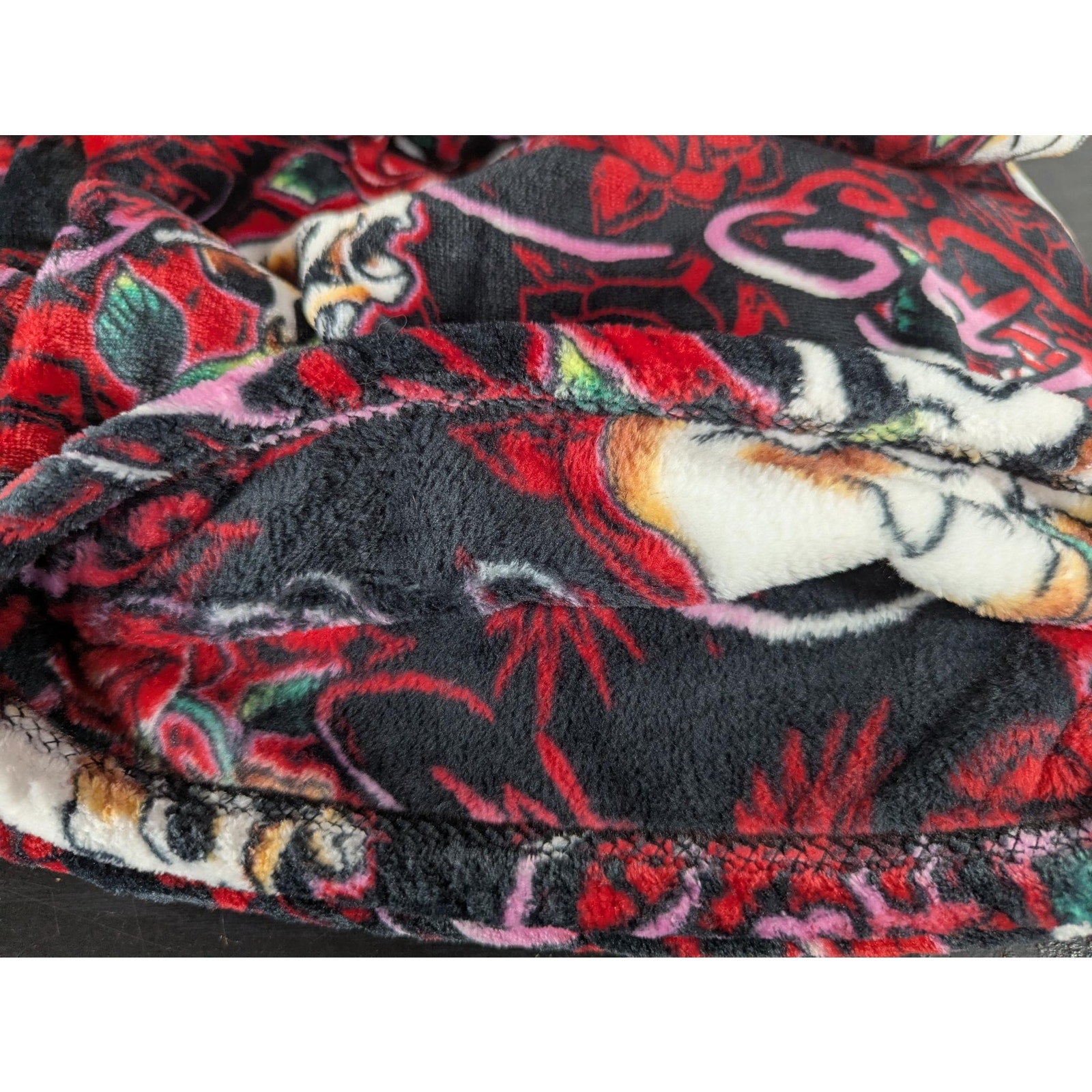 Ed Hardy Oversized Throw Blanket Tattoo Roses Skulls Hearts 60 x 70" NEW