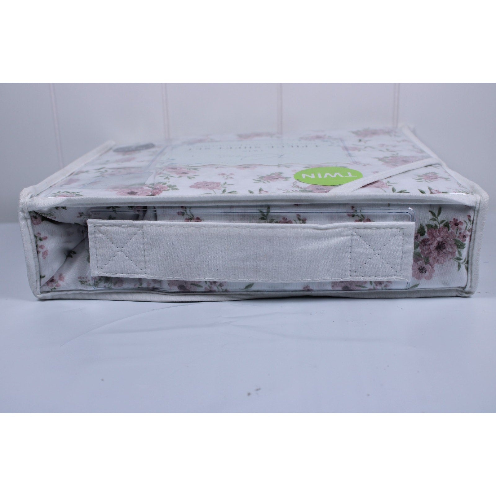 KINDRED HOME 4 PIECE Floral DESIGN TWIN SHEET SET 1 EX PILLOWCASE