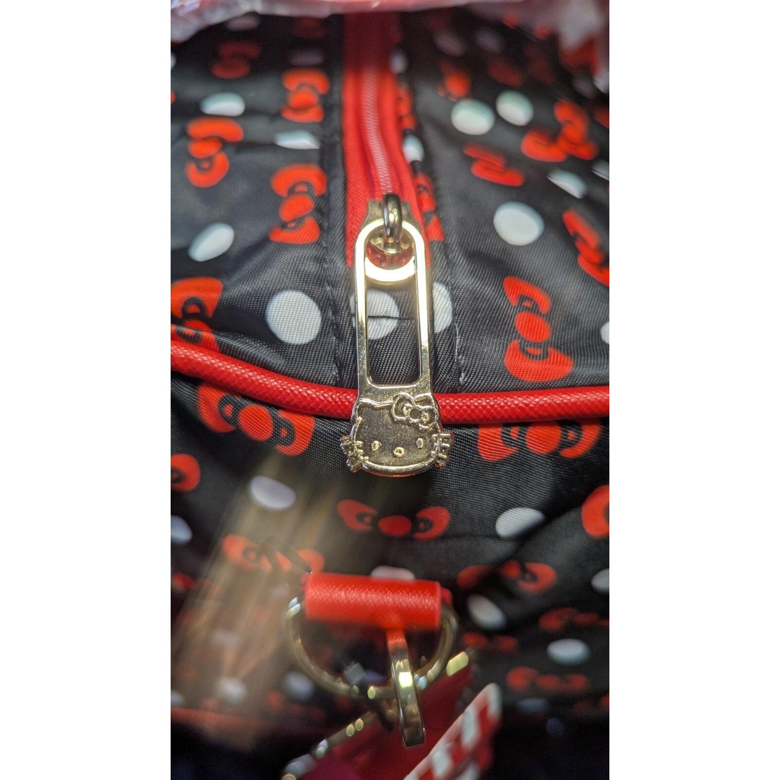 Hello Kitty Carryon Travel/Weekend Bag with Wheels and adjustable handle.