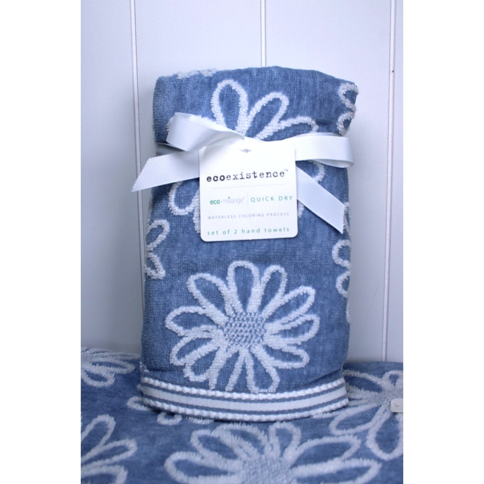 Blue Daisy 4pc. Towel Set - 2 Hand 2 Bath, Ecoexistence-Reversible Quick Dry