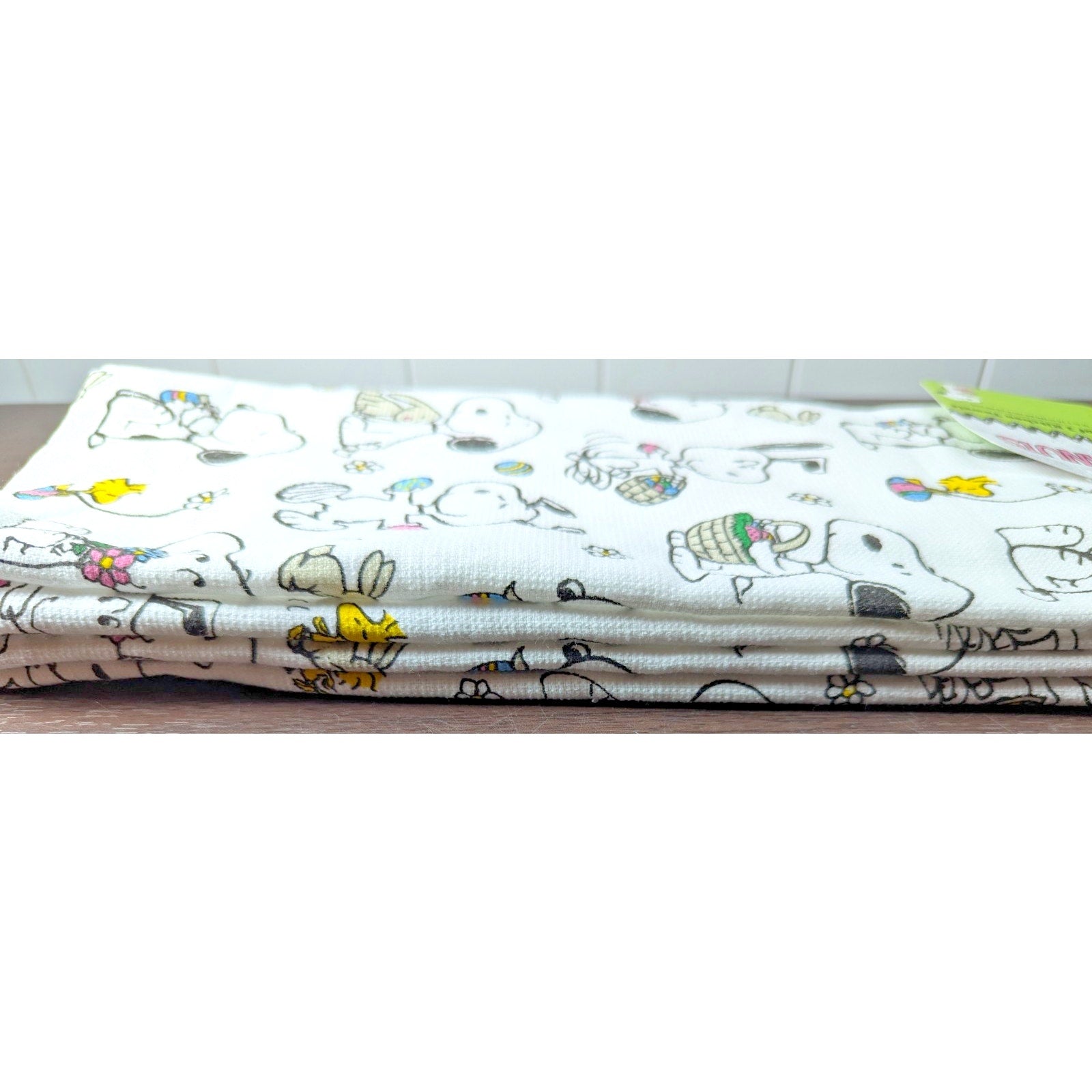 PEANUTS SNOOPY EASTER THEME 2 PACK KITCHEN HAND TOWELS NWT