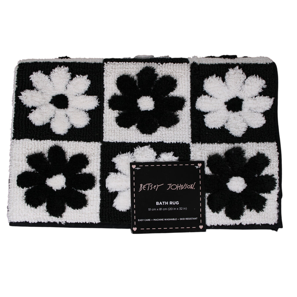 BETSEY JOHNSON, BLACK & WHITE DAISY CHECKER DESIGN BATH RUG - 20"X32"